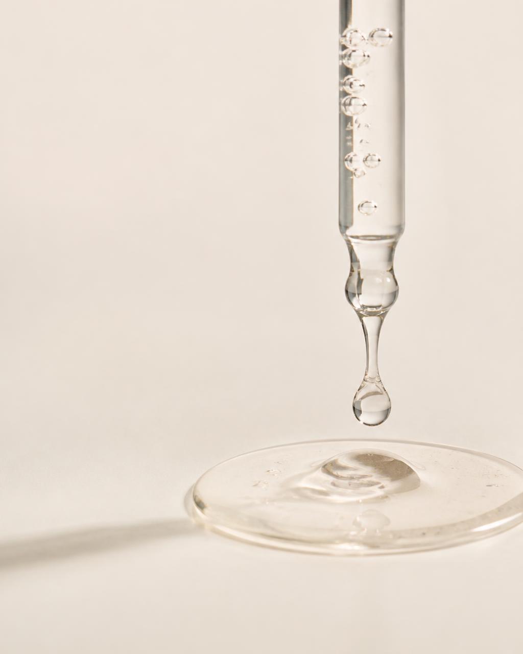 Frasco de sérum com ácido salicílico